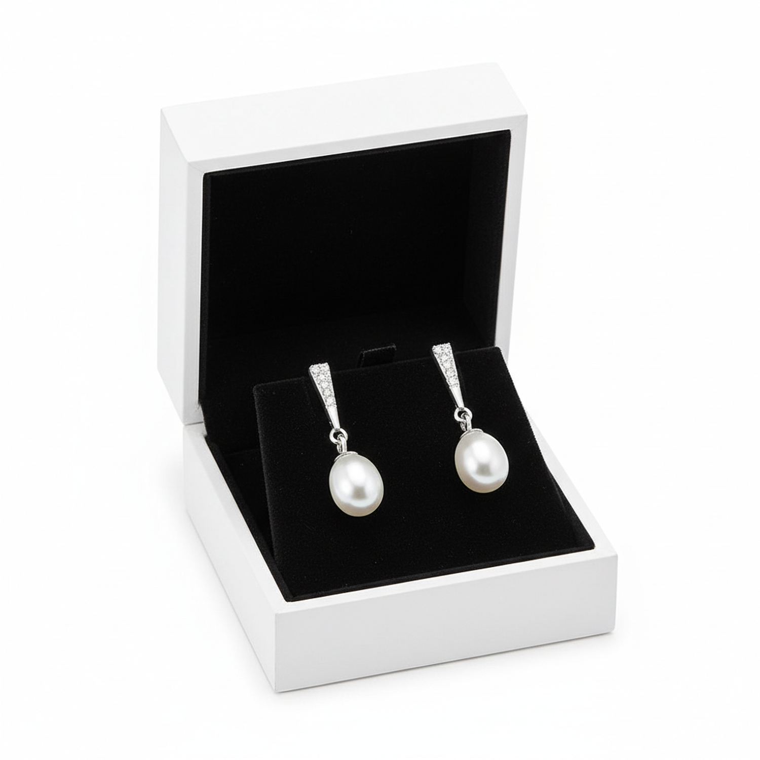 Melchior Jewellery cultured freshwater pearl earrings with silver drop design in white gift box