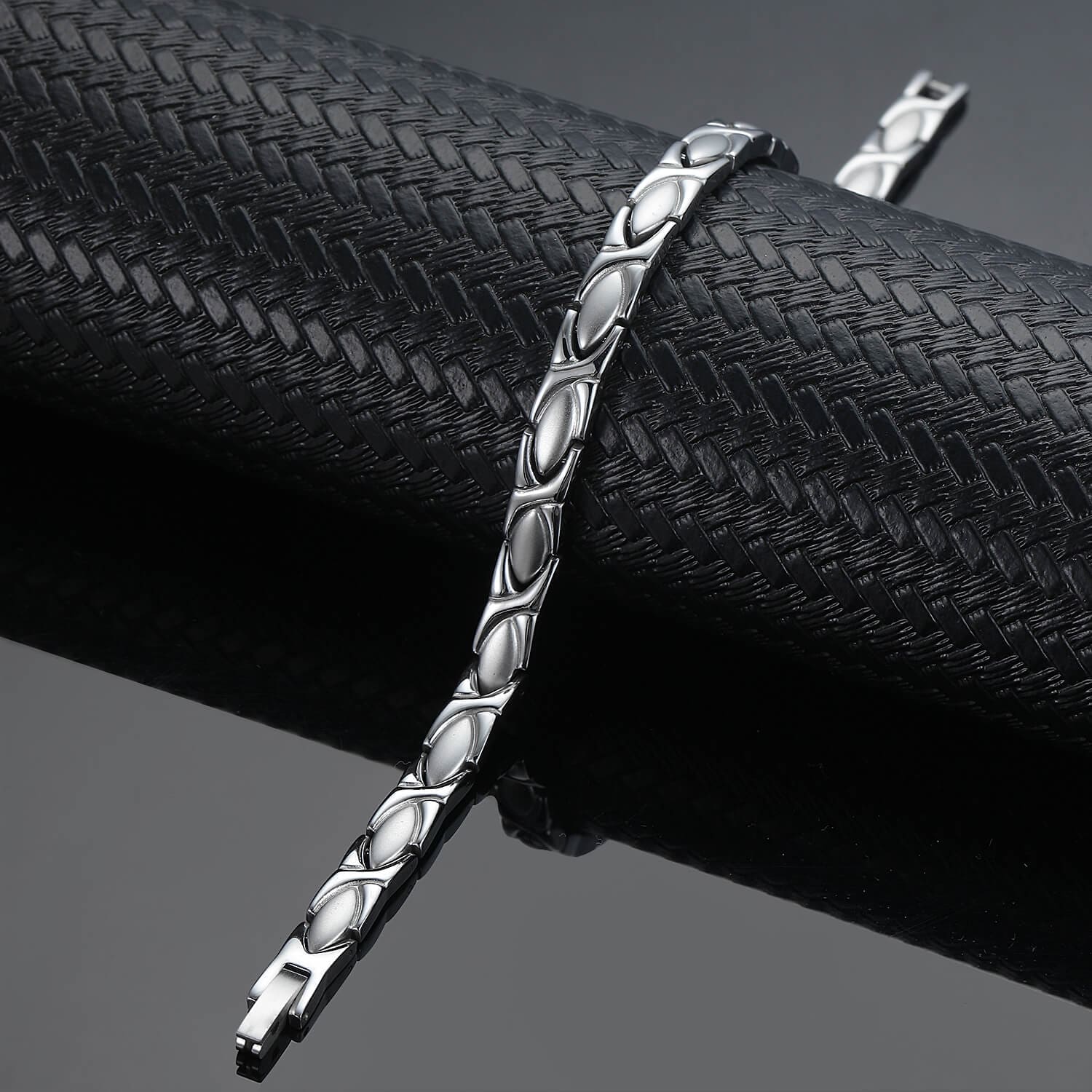 Melchior Jewellery ladies silver titanium magnetic bracelet polished link design for daily wear