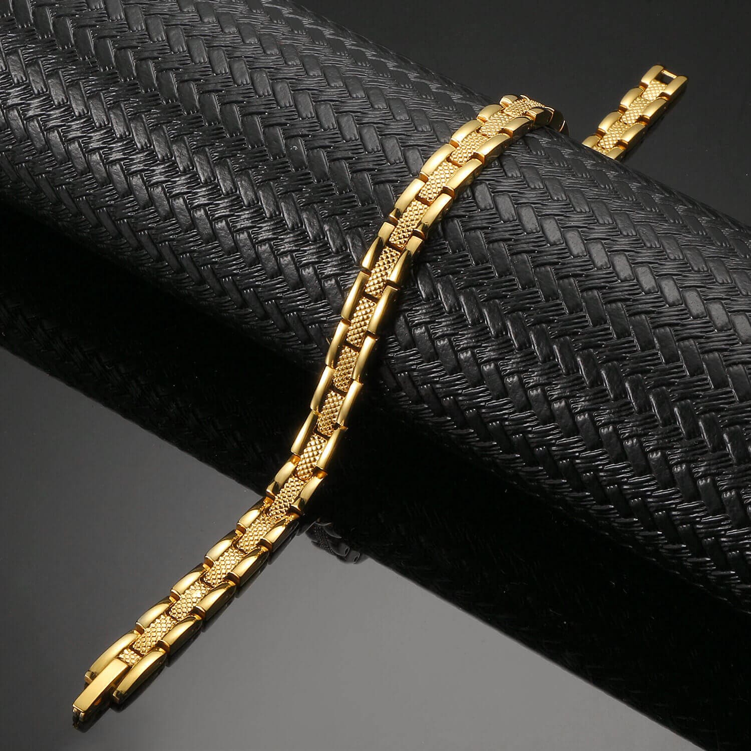 Gold magnetic bracelet for arthritis pain relief by Melchior Jewellery with a stylish linked design