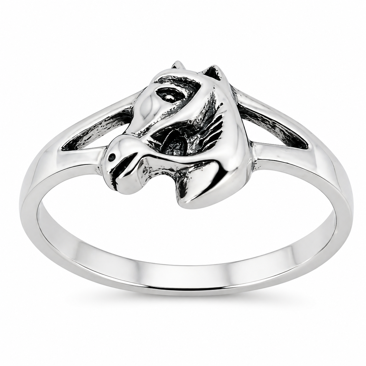 Sterling silver horse head ring by Melchior Jewellery featuring detailed equine design and polished finish