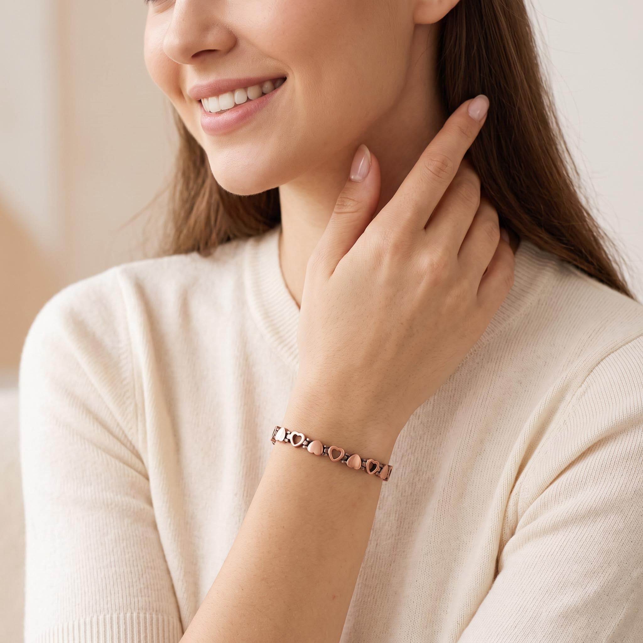 Ladies heart magnetic bracelet close up