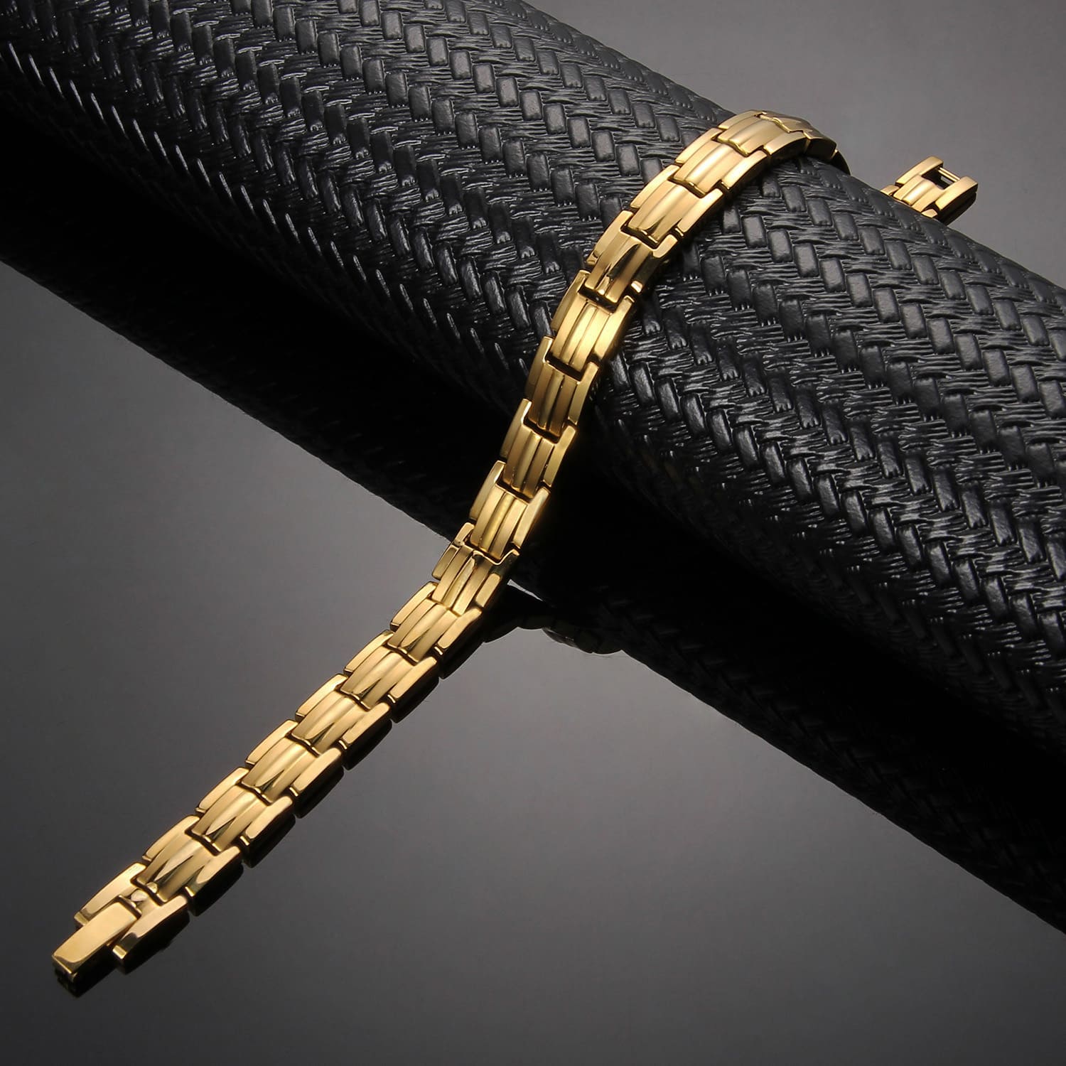 Melchior Jewellery 4in1 elements magnetic bracelet in gold-tone stainless steel with link design