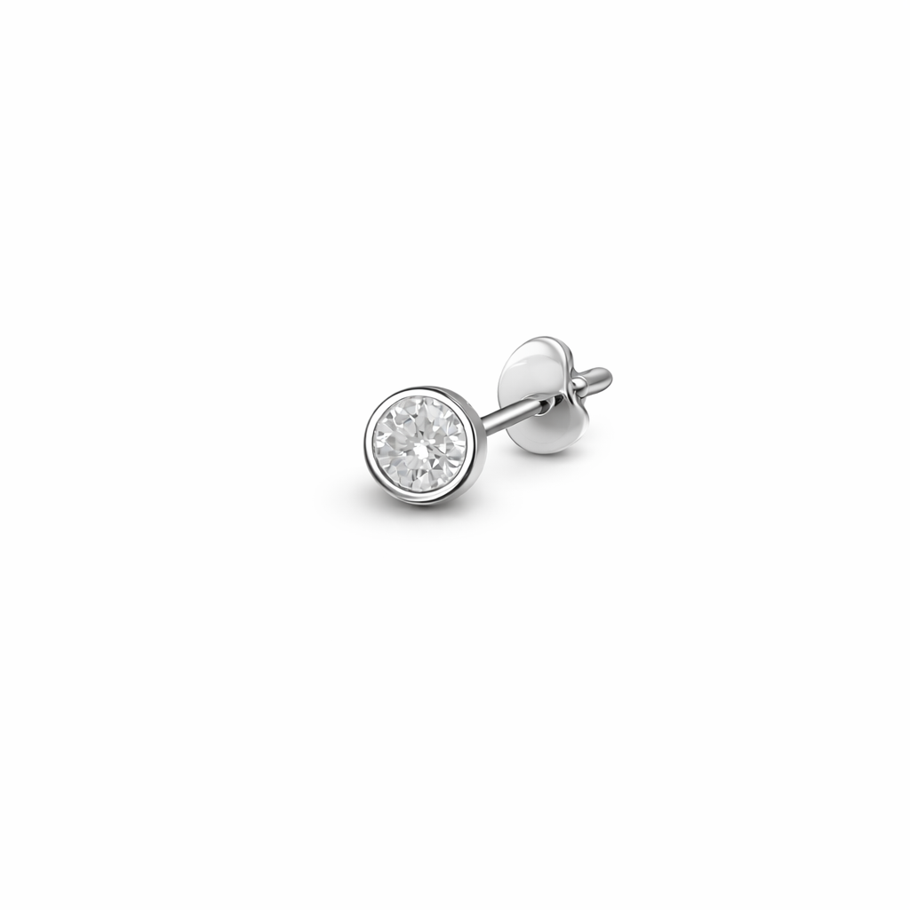 Melchior Jewellery brilliant cut single stud earring for men with a sleek silver setting