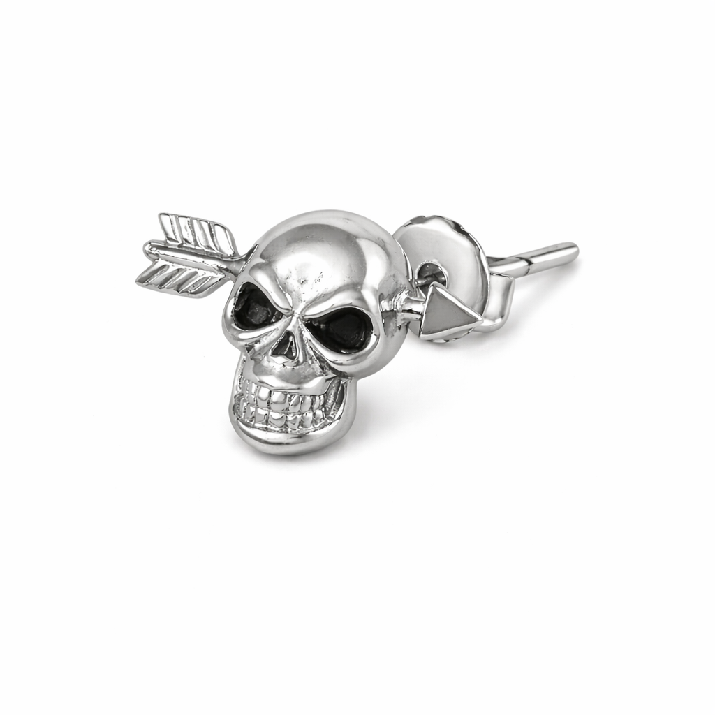 Melchior Jewellery single skull earring for men in silver with arrow detail and black eye sockets
