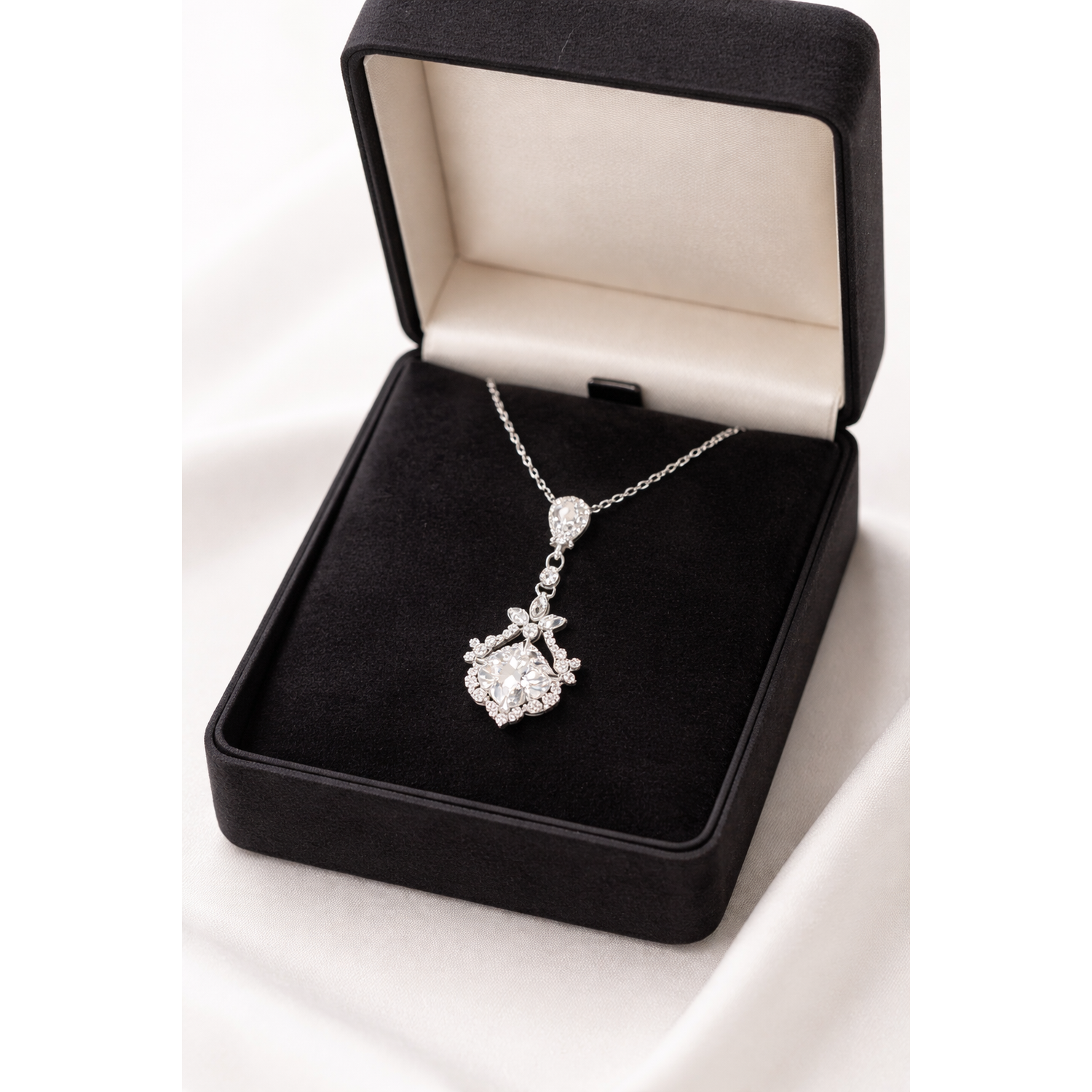 Melchior Jewellery sterling silver bridal necklace with sparkling pendant in black velvet box