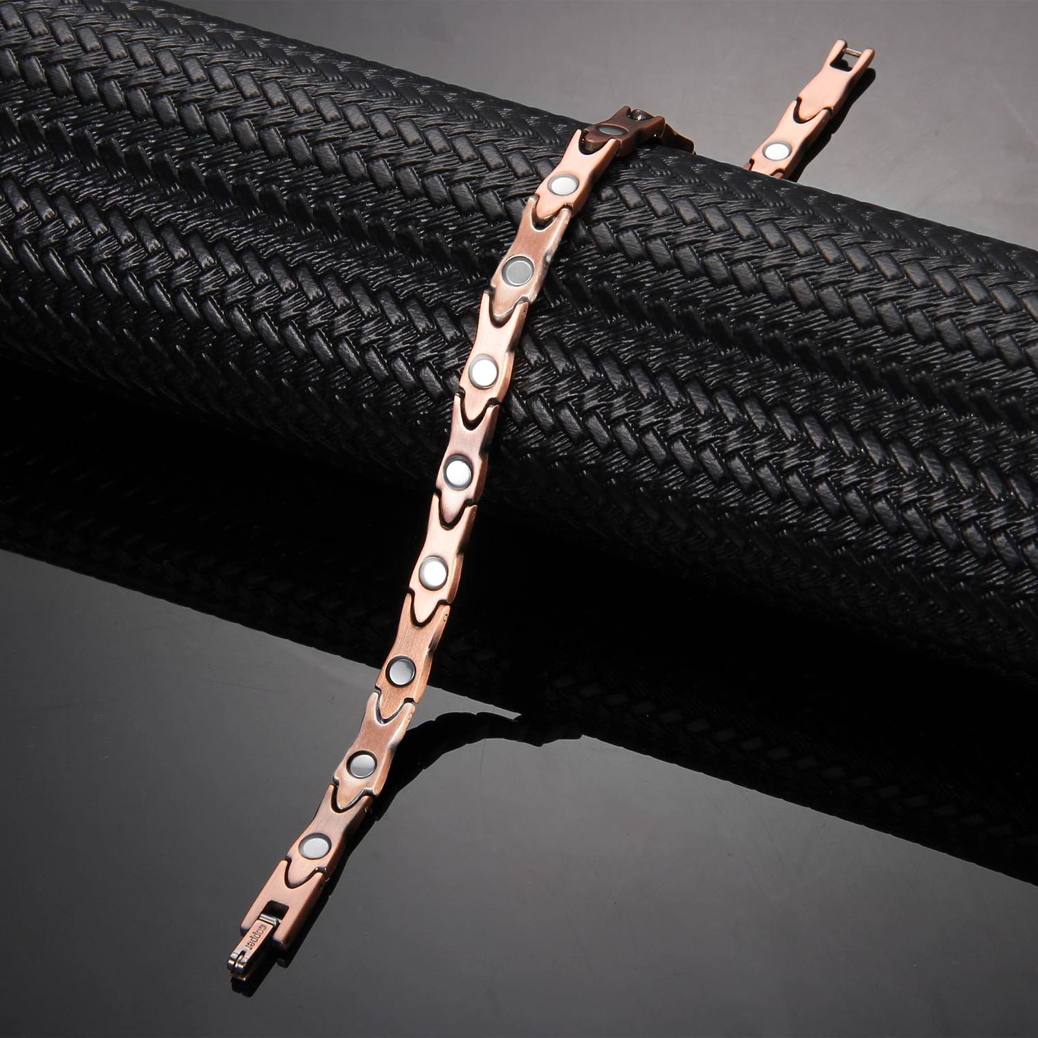 Melchior Jewellery womens copper magnetic bracelet with round magnets on linked copper band