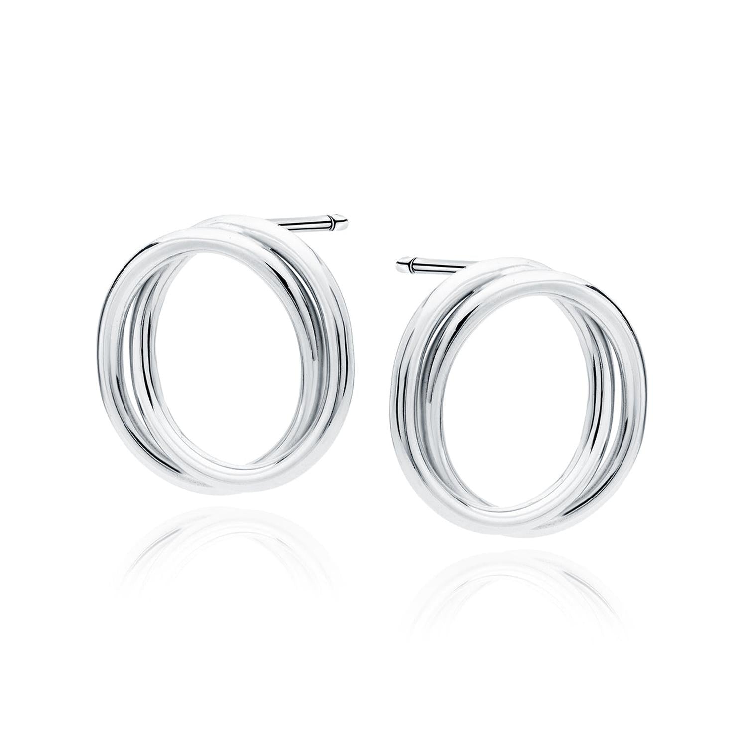 Melchior Jewellery silver circle stud earrings with polished, shiny silver rings and reflective surface